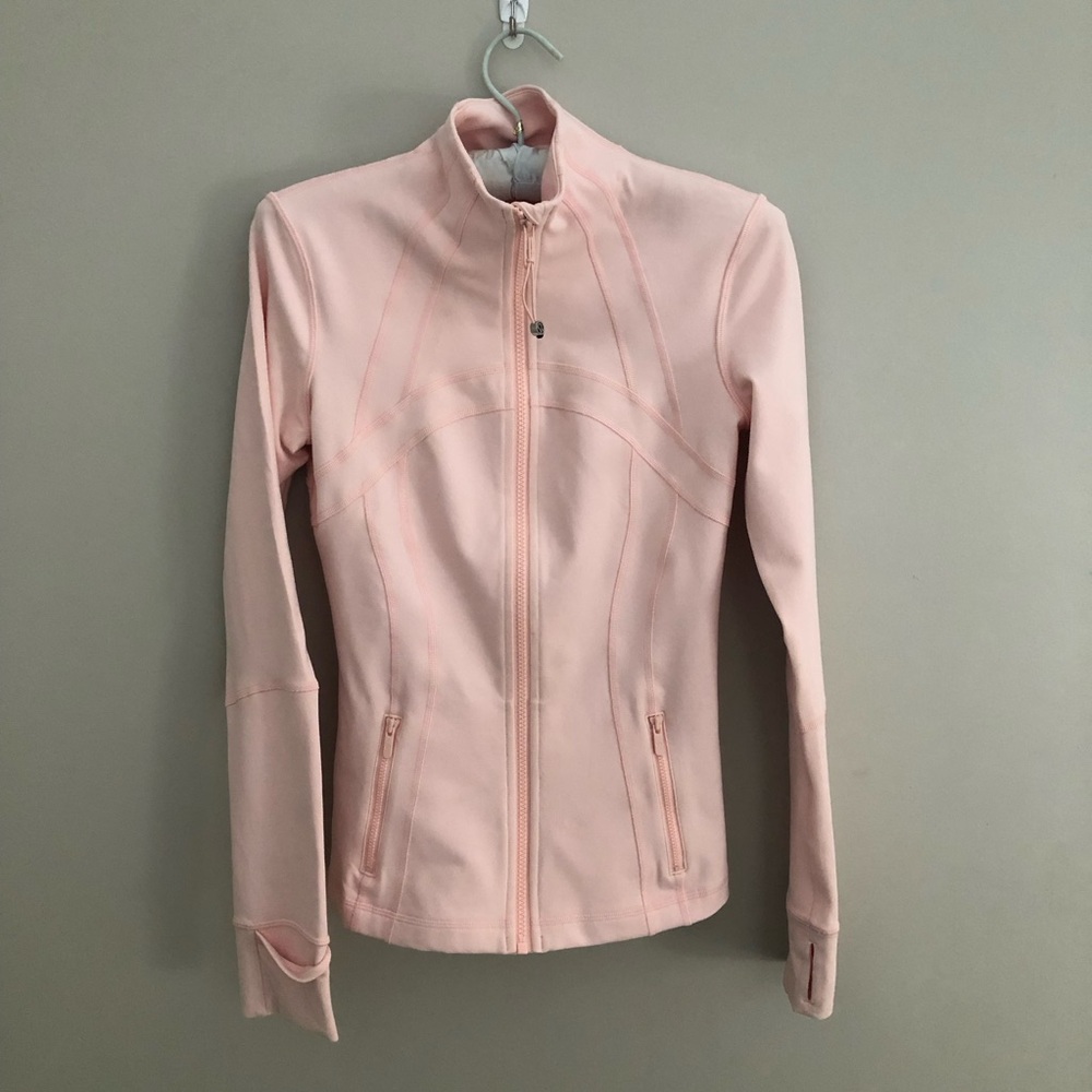 Lululemon Athletica Stunning Light Peach DEFINE JACKET LUON size 4